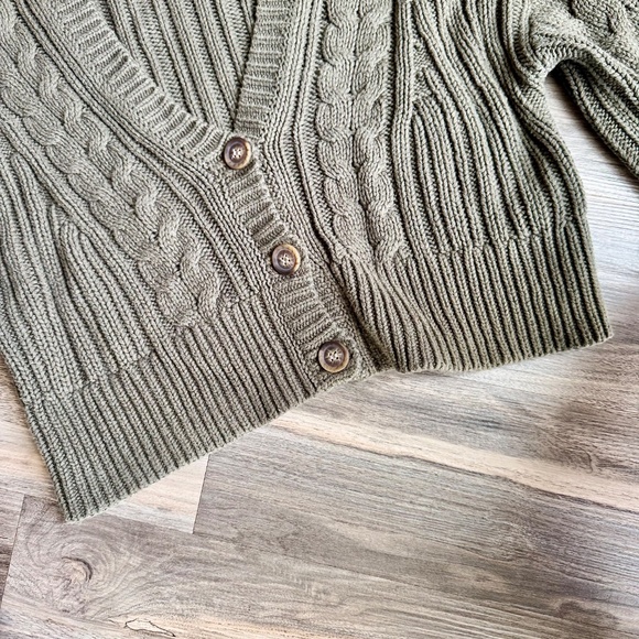 Aeropostale Olive Cropped Cable Knit Cardigan – Size S - Picture 8 of 12
